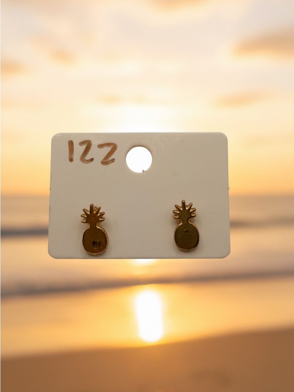 Gold Pineapple Stud Earrings NWOT Tropical Fruit Minimalist Jewelry